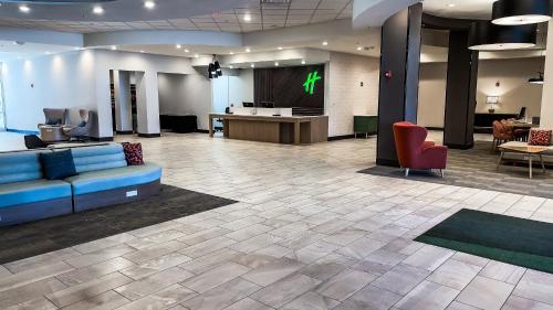 holiday inn omaha downtown waterpark by ihg