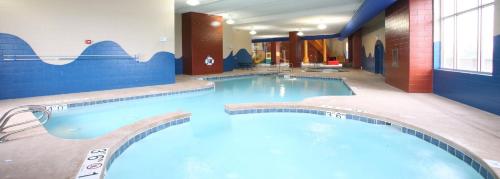 holiday inn omaha downtown waterpark by ihg