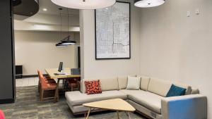 holiday inn omaha downtown waterpark by ihg