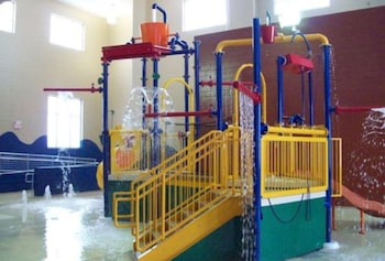 holiday inn omaha downtown waterpark by ihg