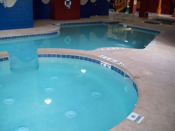 holiday inn omaha downtown waterpark by ihg