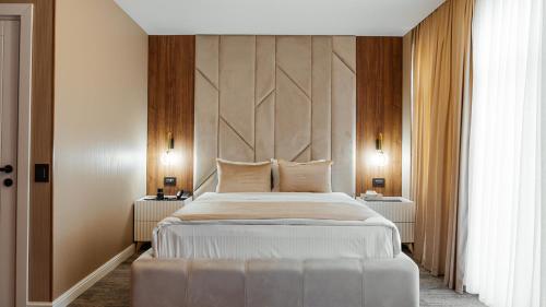 white breeze hotel