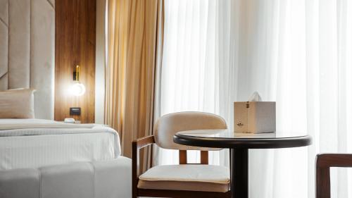 white breeze hotel