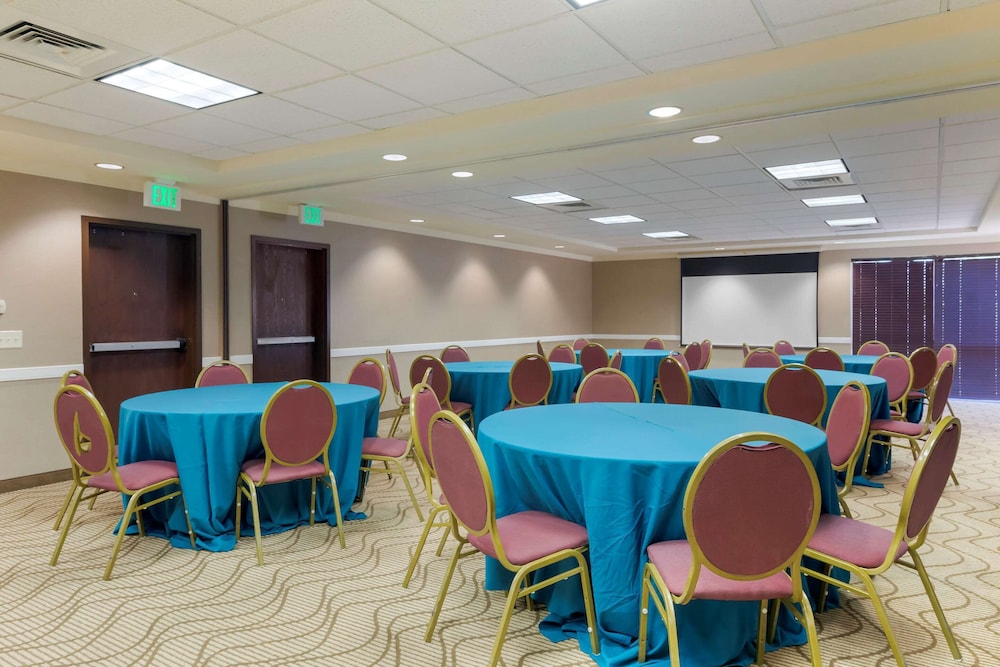 comfort suites ontario airport convention center