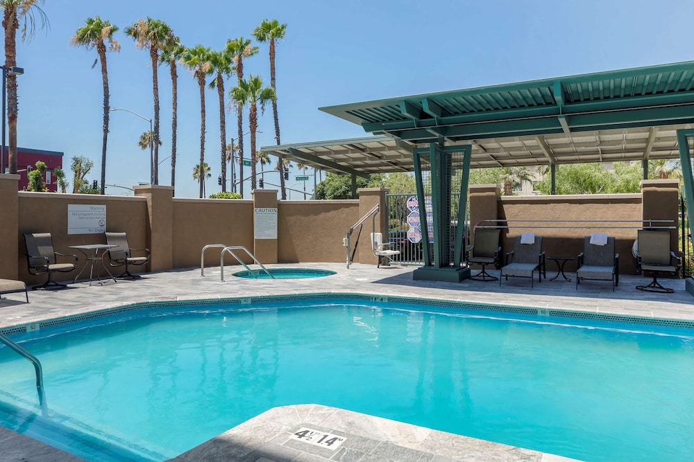 comfort suites ontario airport convention center