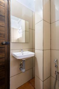 Boat Residency,,2 star