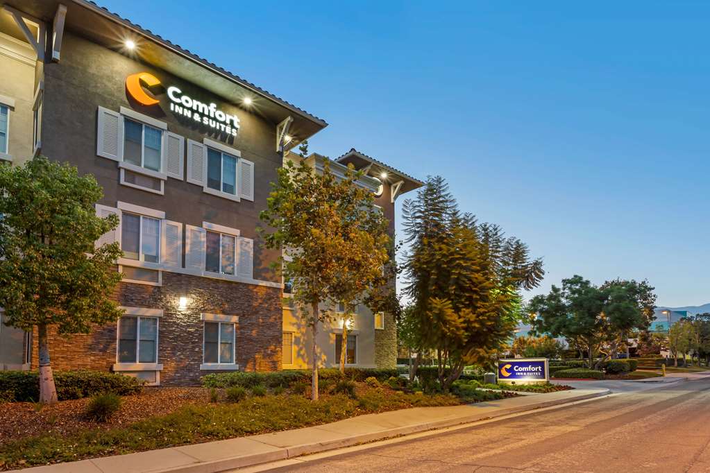 comfort inn and suites near ontario airport
