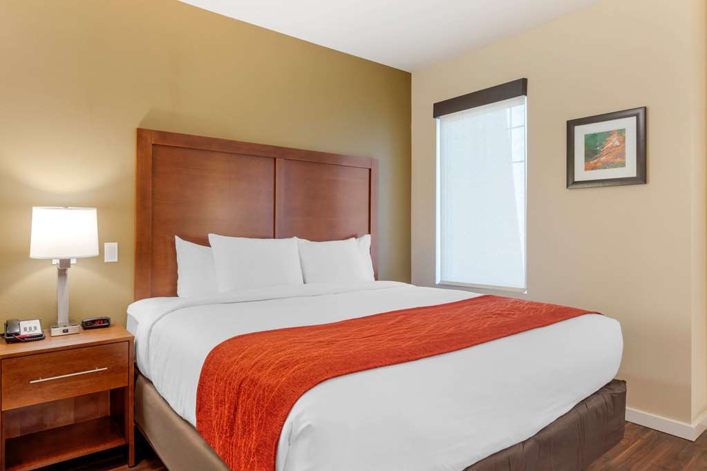 comfort inn and suites near ontario airport