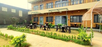 Kunj - By Shivaneel Hospitality,,3 star