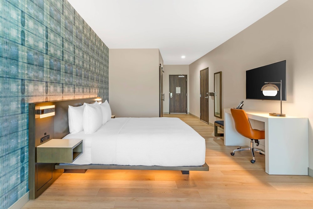cambria hotel fort worth medical center