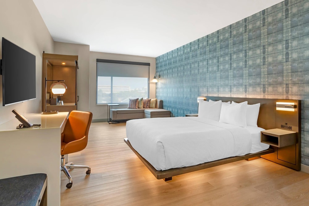 cambria hotel fort worth medical center