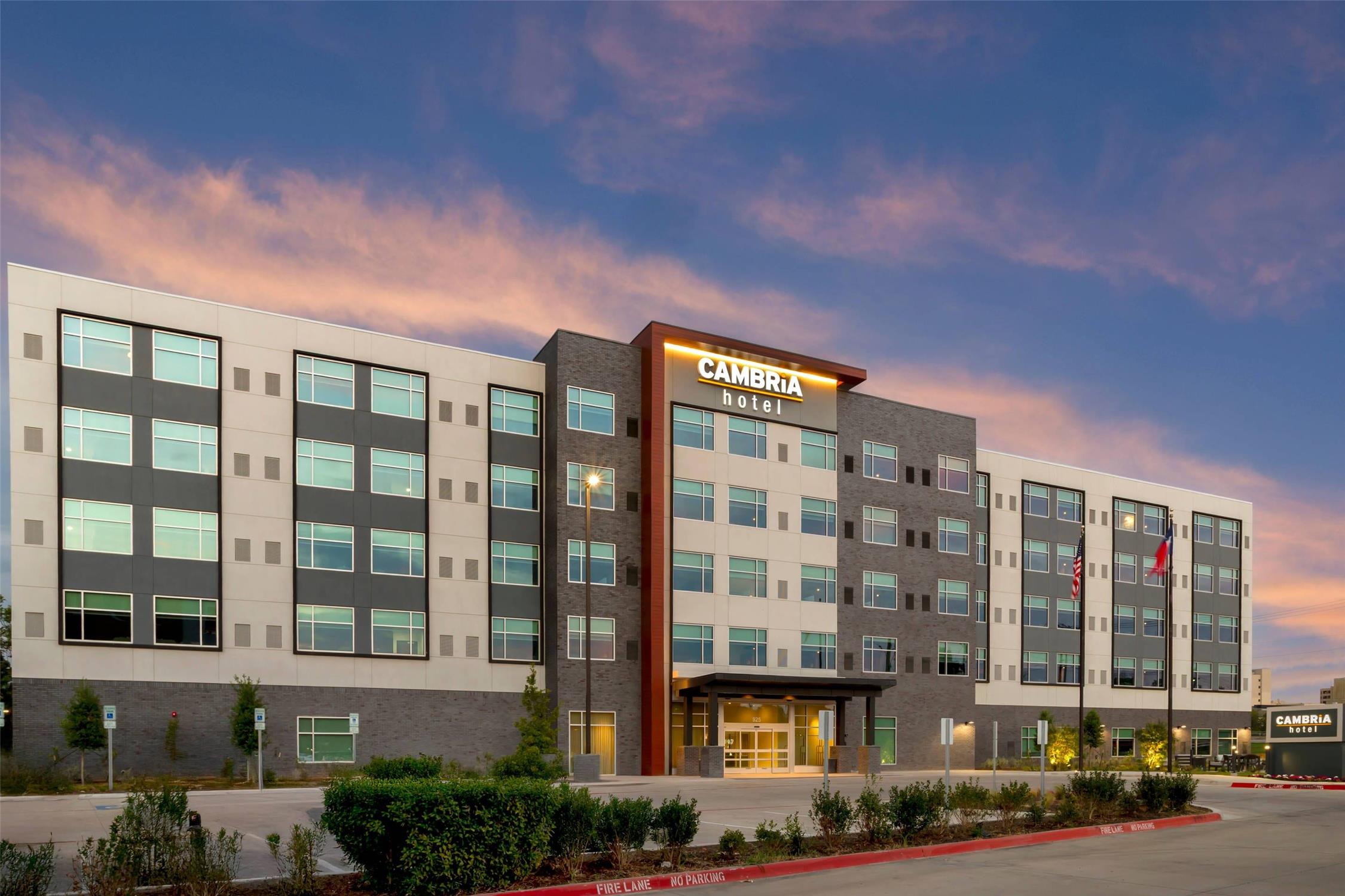 cambria hotel fort worth medical center