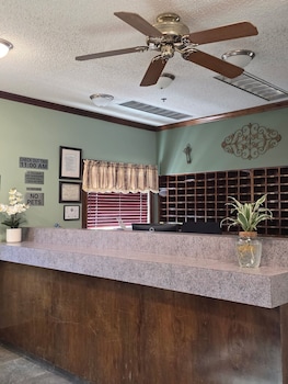 Stay Lodge Woodstock,106 Woodpark Blvd,0 star