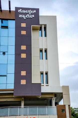 hotel coastal palace