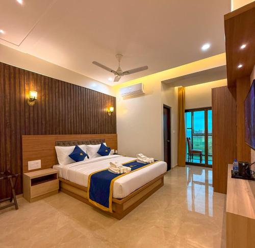 Hotel Coastal Palace,,2 star