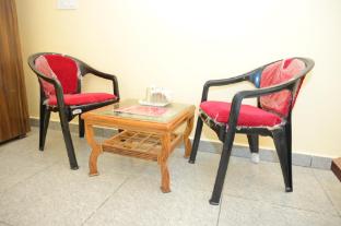 hotel moon near bus stand panipat