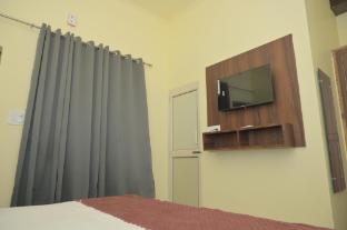 hotel moon near bus stand panipat