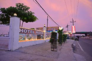 hotel moon near bus stand panipat