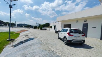 hotel moon near bus stand panipat