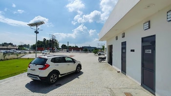 hotel moon near bus stand panipat