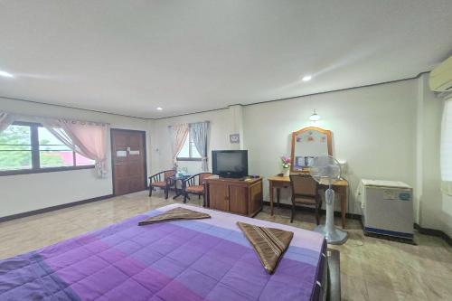 phaiboon hotel and resort