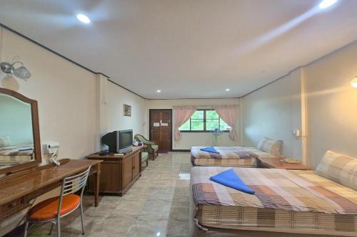phaiboon hotel and resort