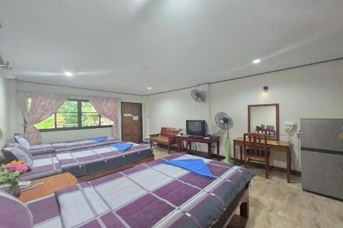 phaiboon hotel and resort