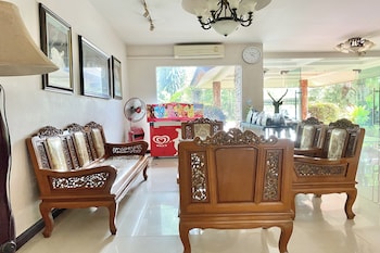 New Place Resort,,3 star