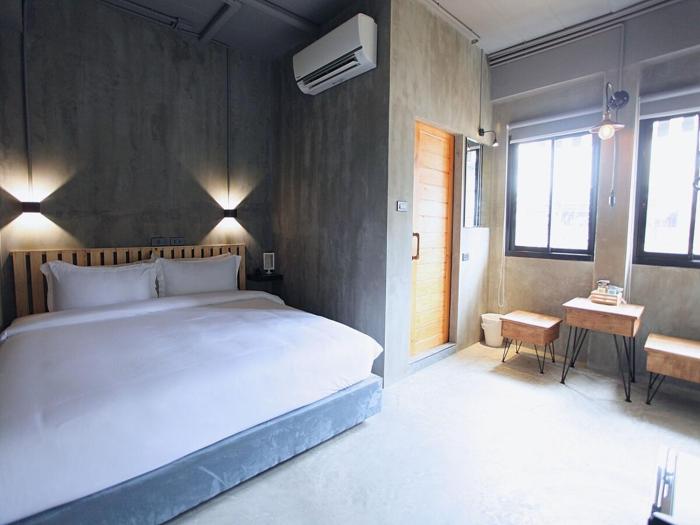 sukhum rajamangala phatthanakan rooms