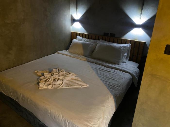 sukhum rajamangala phatthanakan rooms