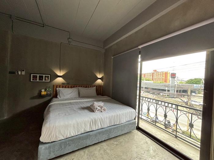 sukhum rajamangala phatthanakan rooms