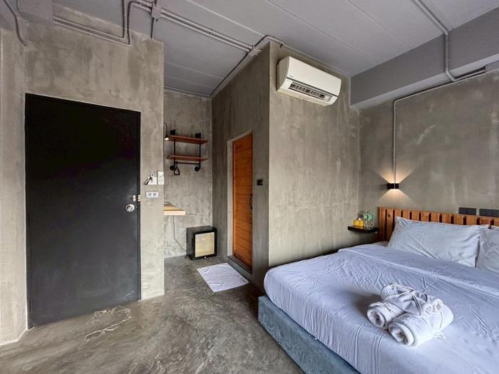 sukhum rajamangala phatthanakan rooms