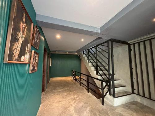 sukhum rajamangala phatthanakan rooms