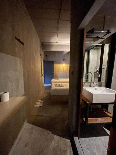 sukhum rajamangala phatthanakan rooms