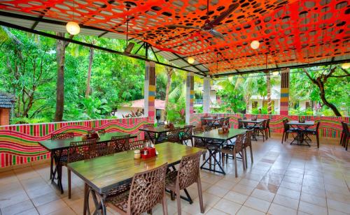 La Roca Inn,,3 star