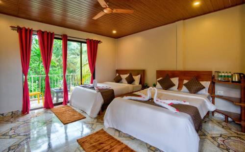 La Roca Inn,,3 star