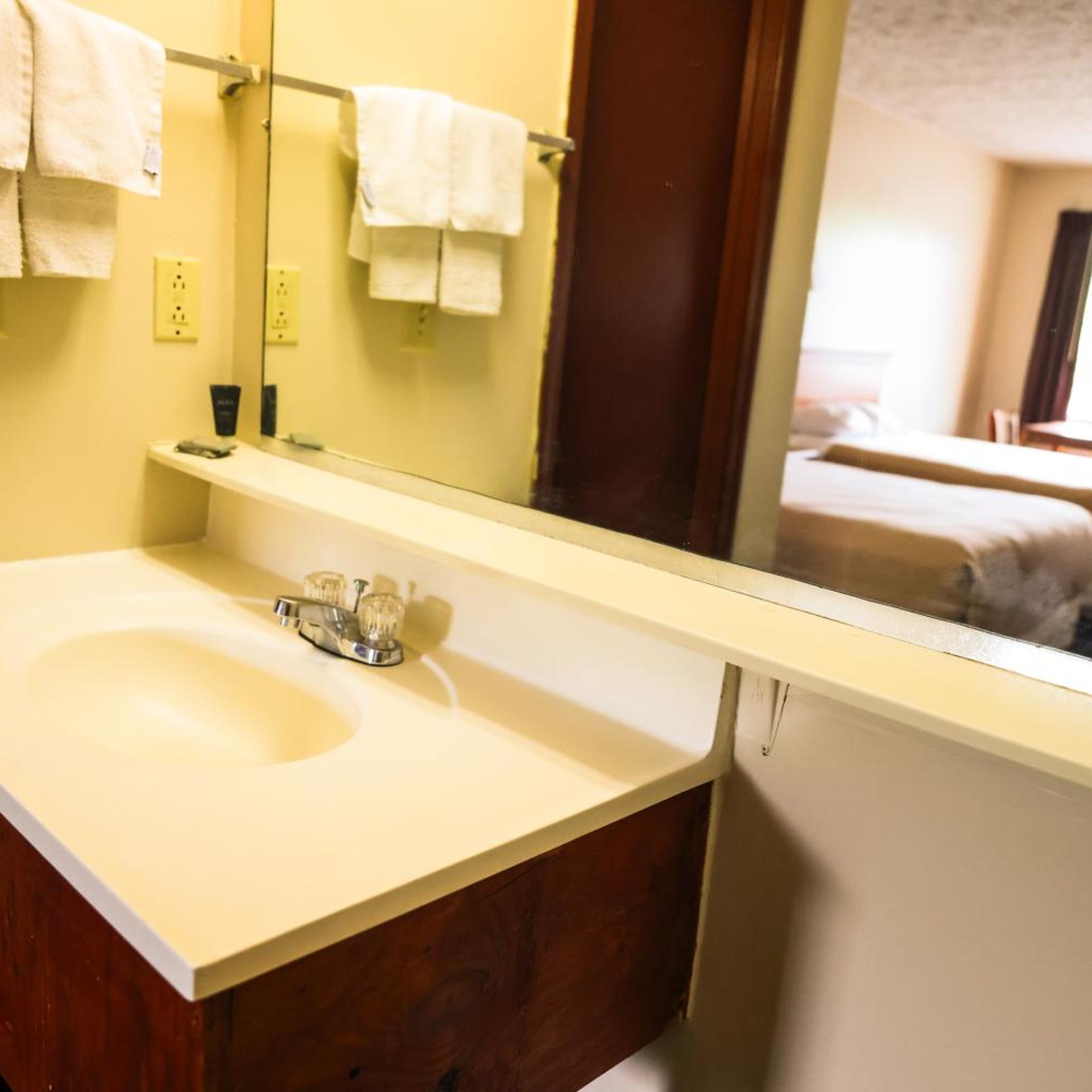 deerfield lodge