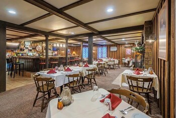 Cascade Inn,,2 star