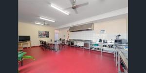emu backpackers perth note valid passport required for check in