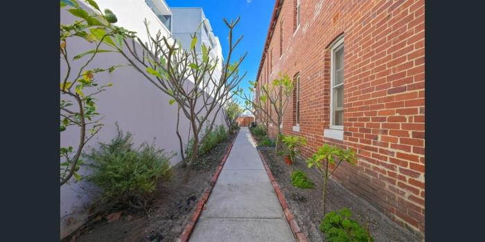 emu backpackers perth note valid passport required for check in