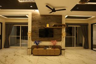 govind palace restaurant and resort