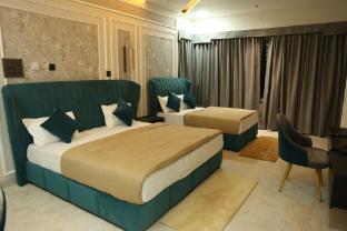 govind palace restaurant and resort