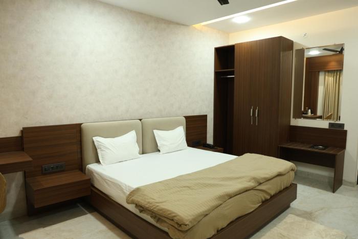 govind palace restaurant and resort