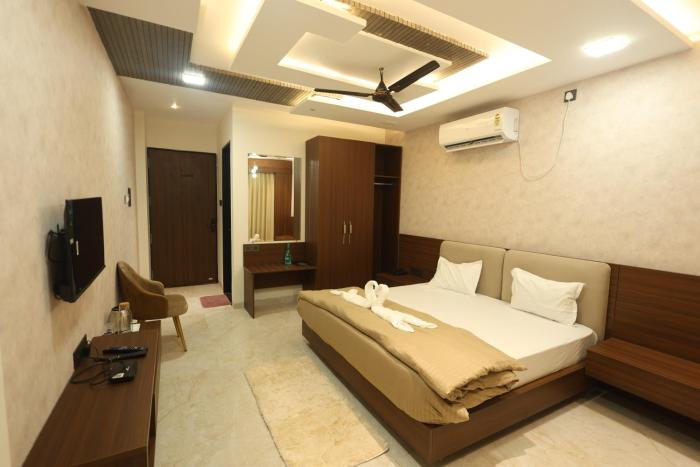 govind palace restaurant and resort