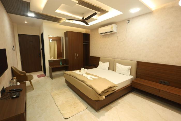 govind palace restaurant and resort