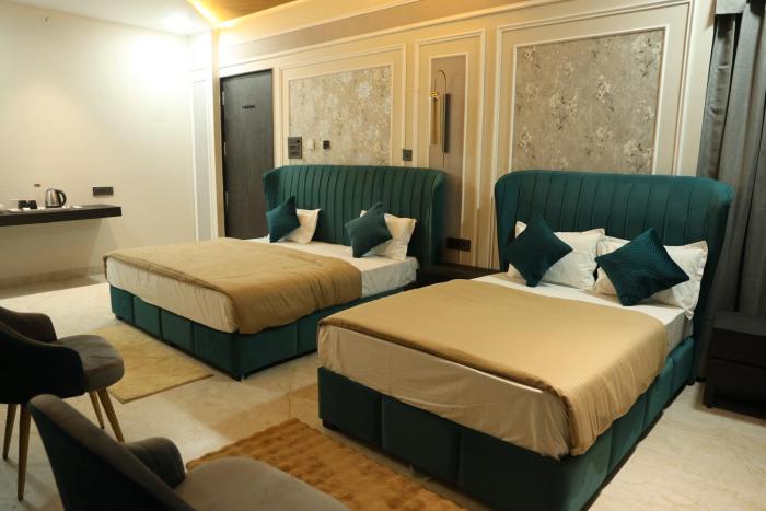 govind palace restaurant and resort