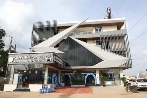 govind palace restaurant and resort