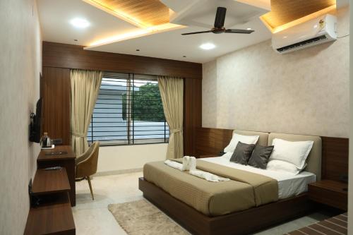 govind palace restaurant and resort
