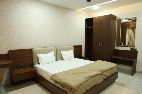 govind palace restaurant and resort