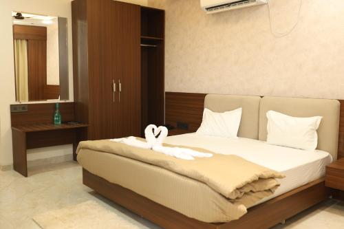 govind palace restaurant and resort